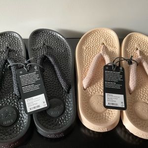 Allbirds SugarZeffer flip flops. NEW with tags